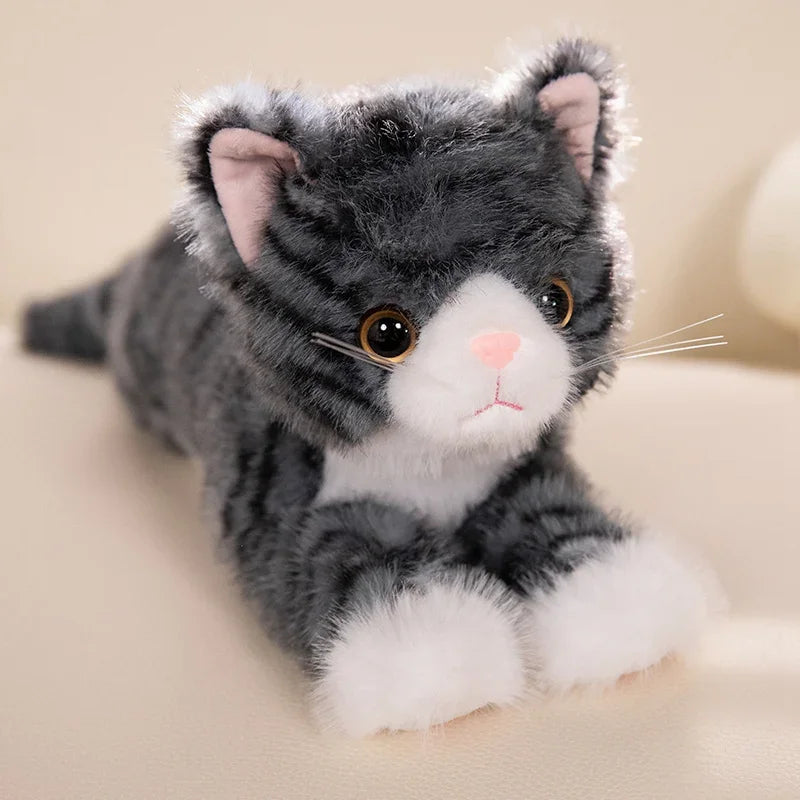 Grande peluche de chat gris foncé réaliste