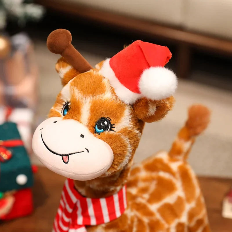 Gros plan sur la tête de la Peluche girafe de noël