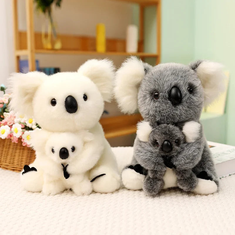 Deux peluches mère et fils sur une nappe sur une table Image