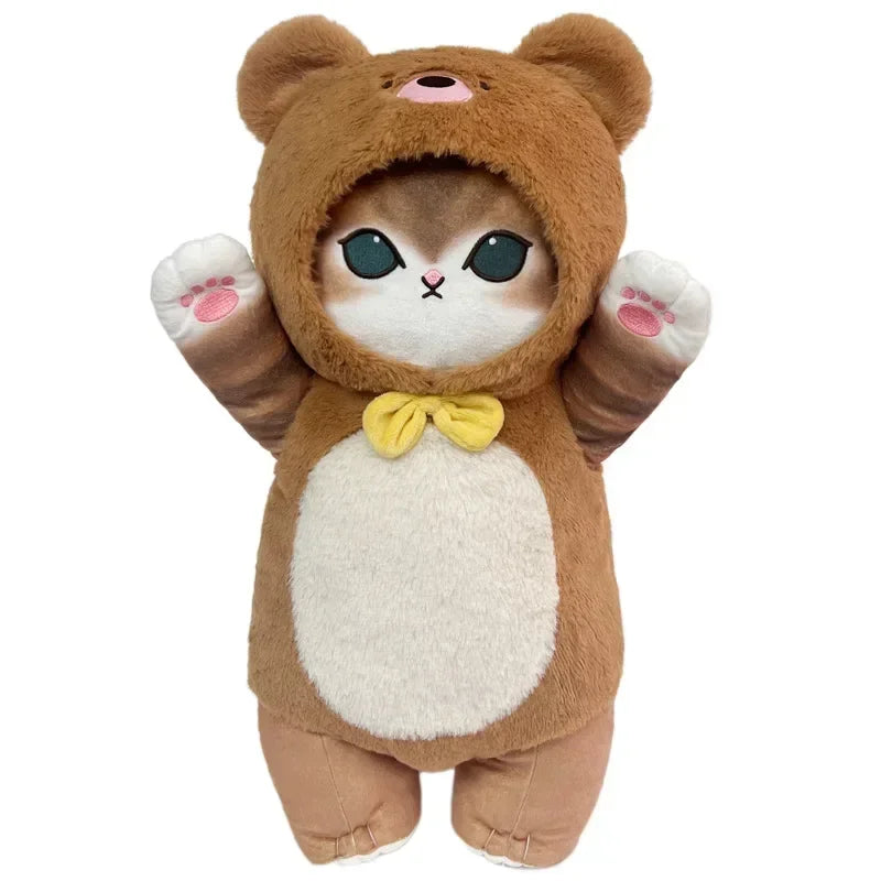 Peluche chat déguisé en ours sur fond blanc